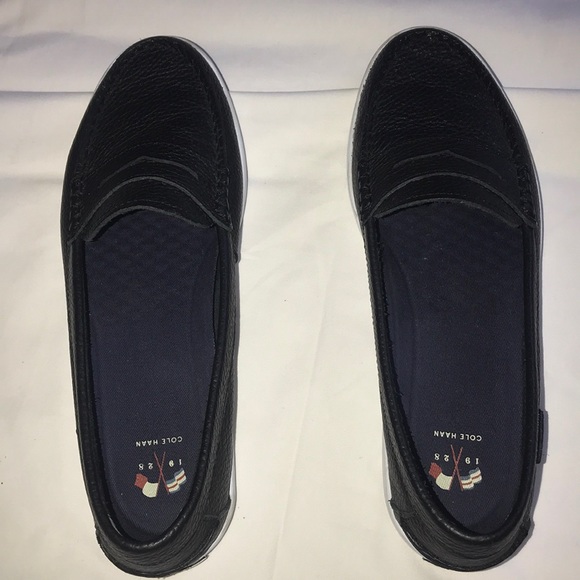 COLE HAAN - Picture 3 of 11